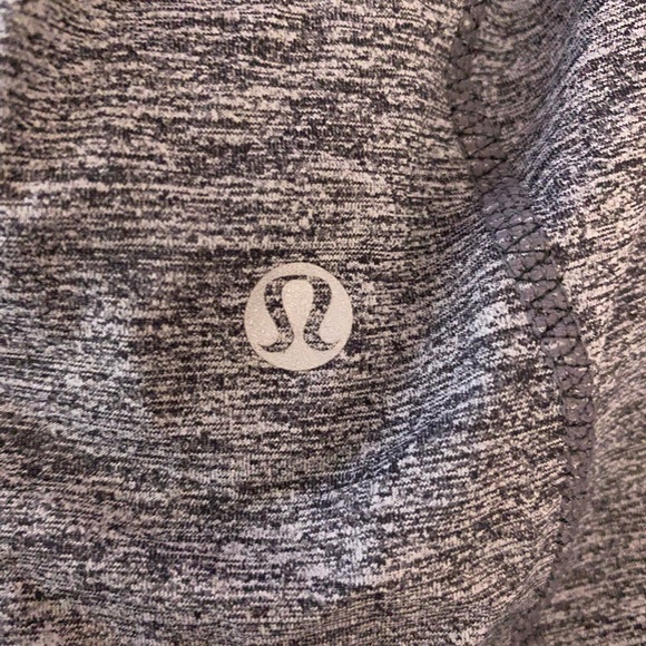 SOLD LULULEMON Static Gray Black Awareness Bubble Tank - Picture 11 of 12